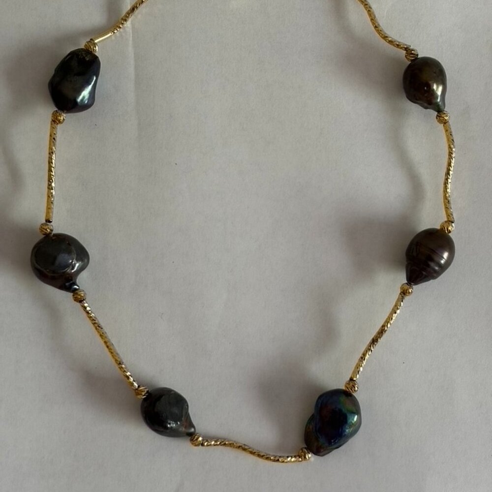 Gold plated choker with Baroque Pearls